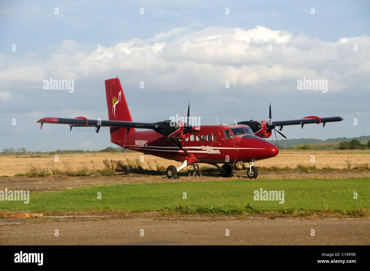 N808PC, a De Havilland DHC-6 100 Twin Otter of 'Skydive Chatteris', on ...