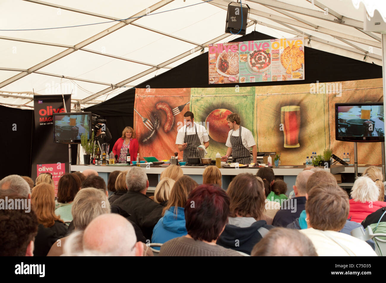 Chefs entertaining crowds at Ludlow Food Festival - September 11, 2011 Stock Photo