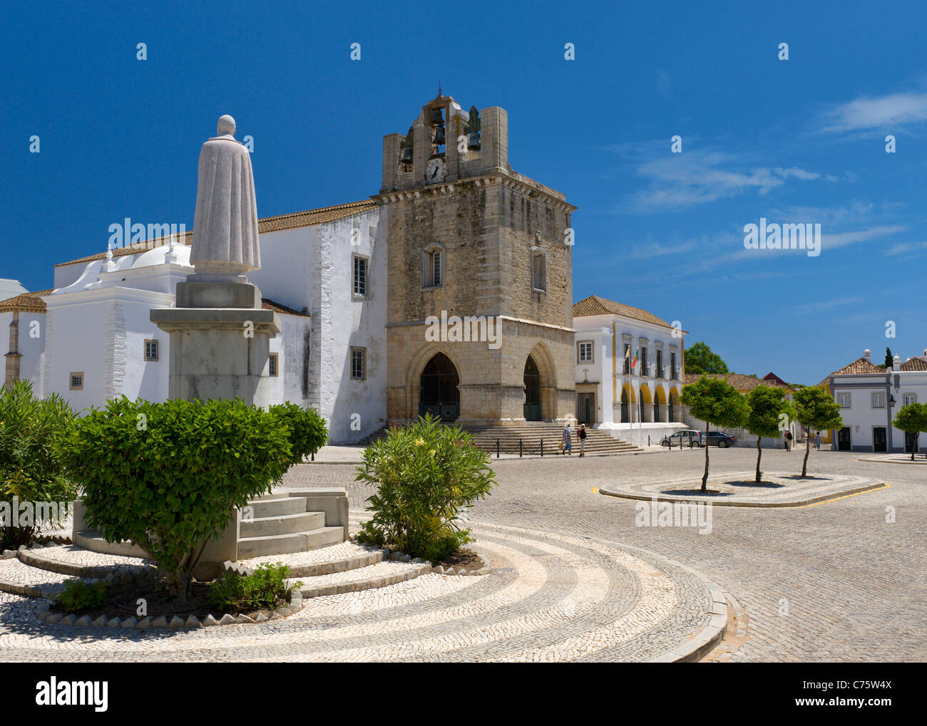 Portugal, Faro cathedral in the largo da Sé square Stock Photo