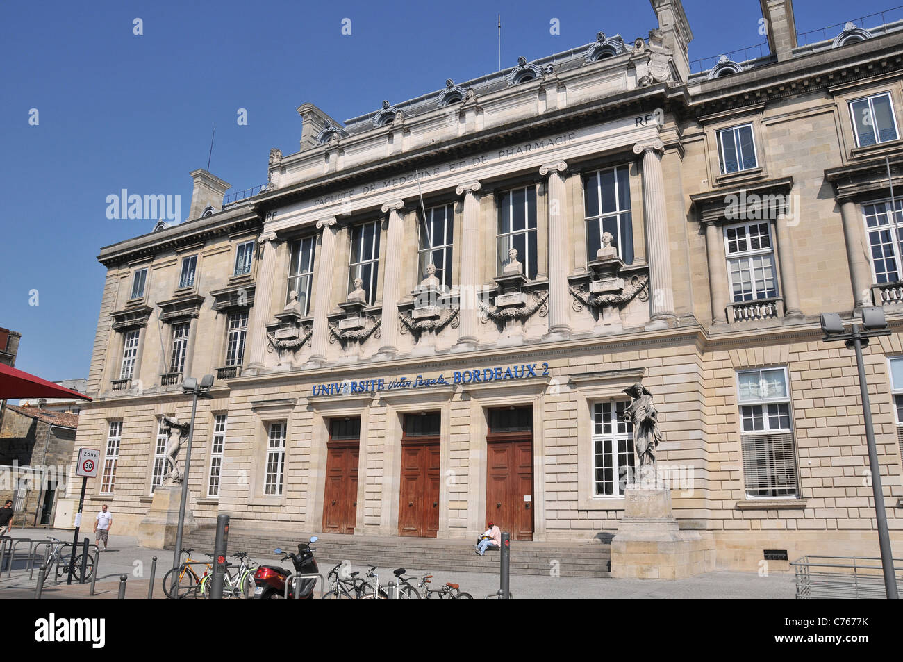 Viaje Descenso repentino Limitado University of bordeaux hi-res stock photography and images - Alamy