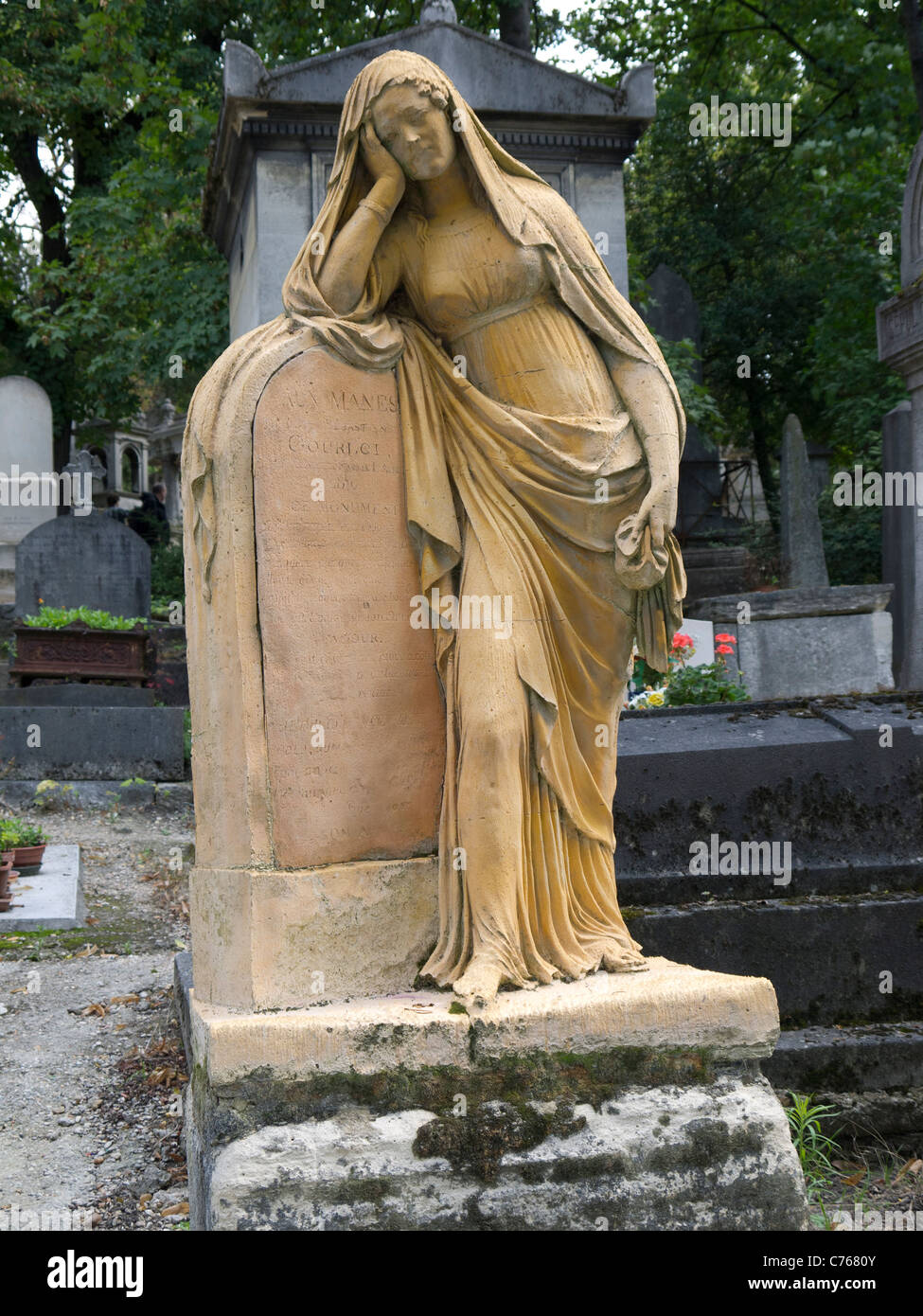 Pere LachaIse  Cemetery Paris. Le Cimetière du Père-Lachaise, Paris France Stock Photo