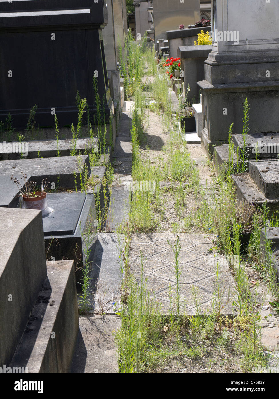 Pere LachaIse  Cemetery Paris. Le Cimetière du Père-Lachaise Stock Photo