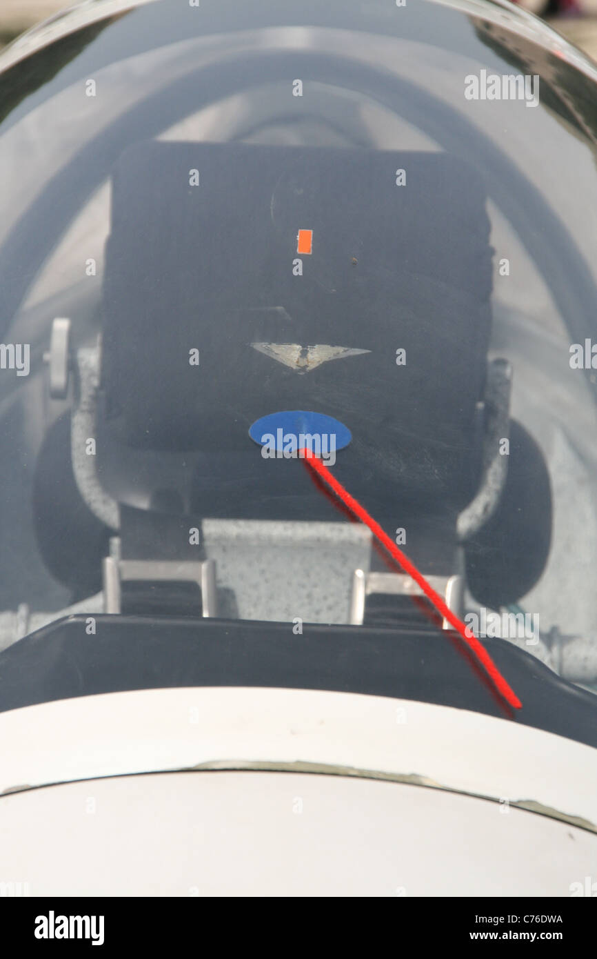 Yaw string hires stock photography and images Alamy