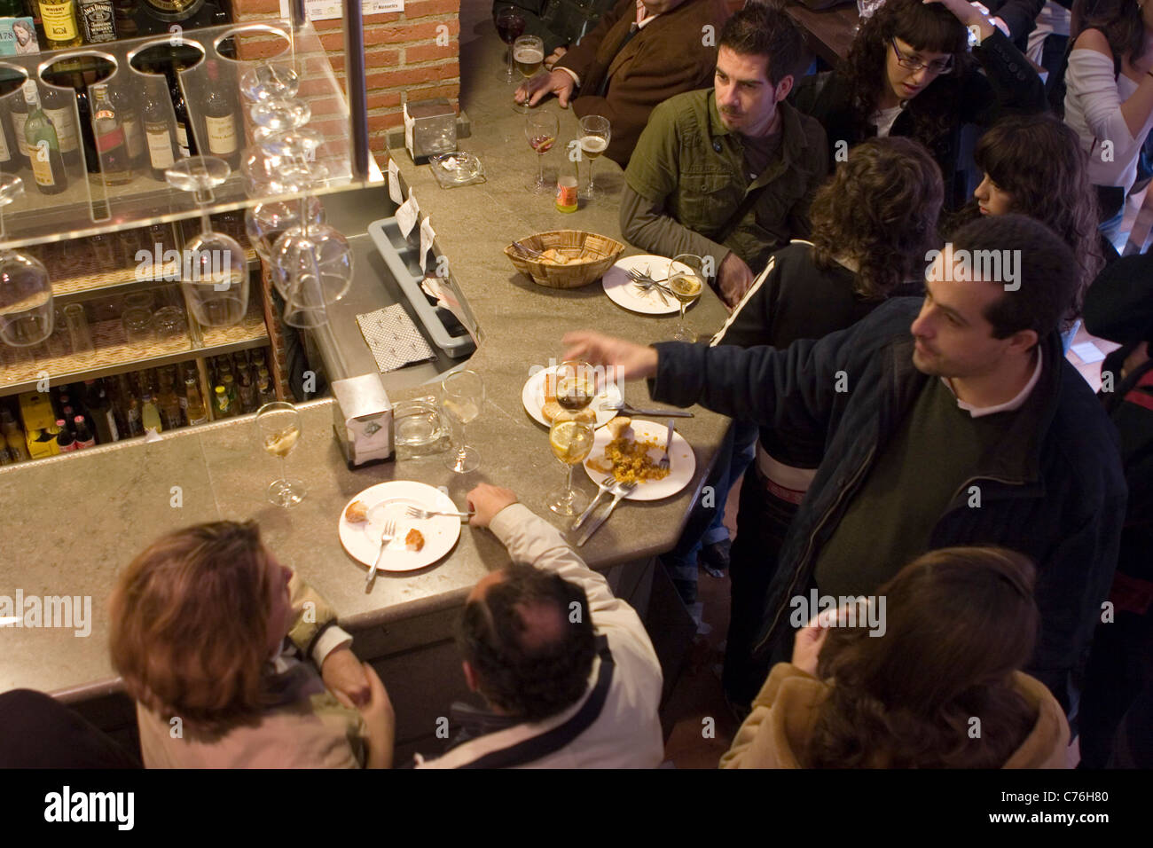 En el centro de Granada abundan los bares para tomar tapas y aperitivos. Stock Photo