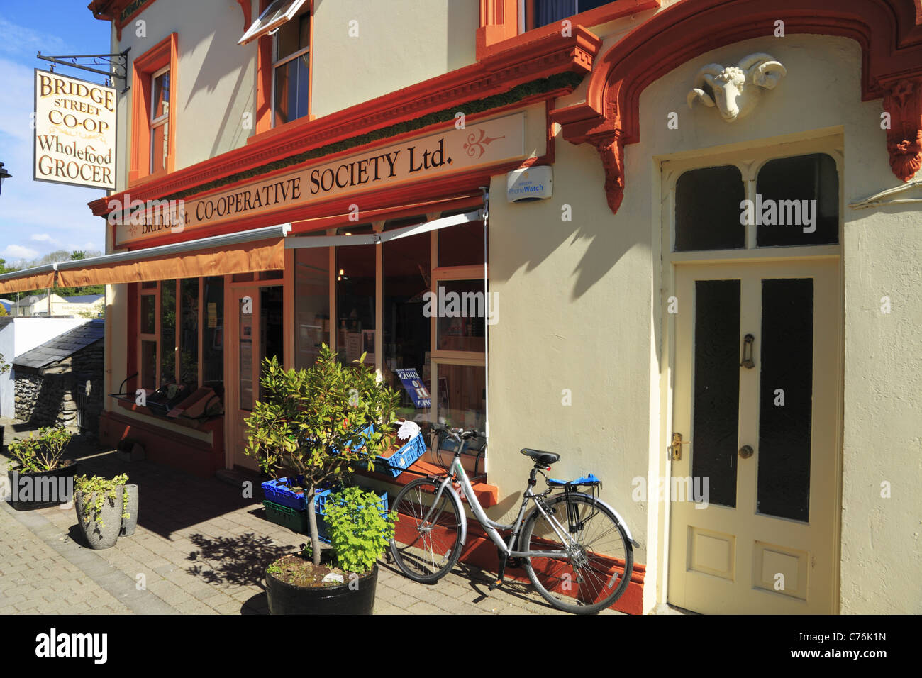 A traditional Irish shop front in the town of Kenmare, Co Kerry, Rep of Ireland. Stock Photo