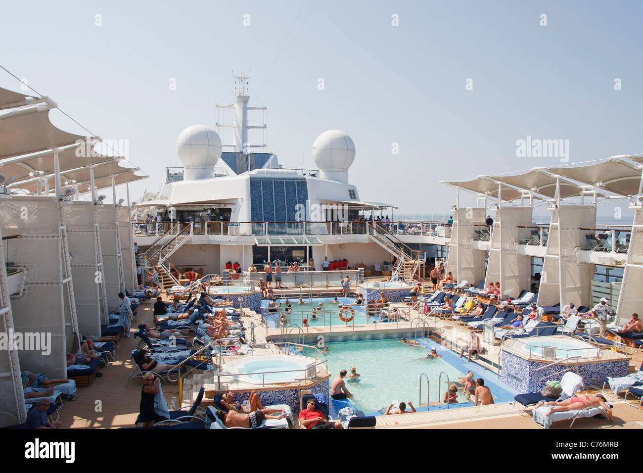 Cruise ship pool hi-res stock photography and images - Alamy