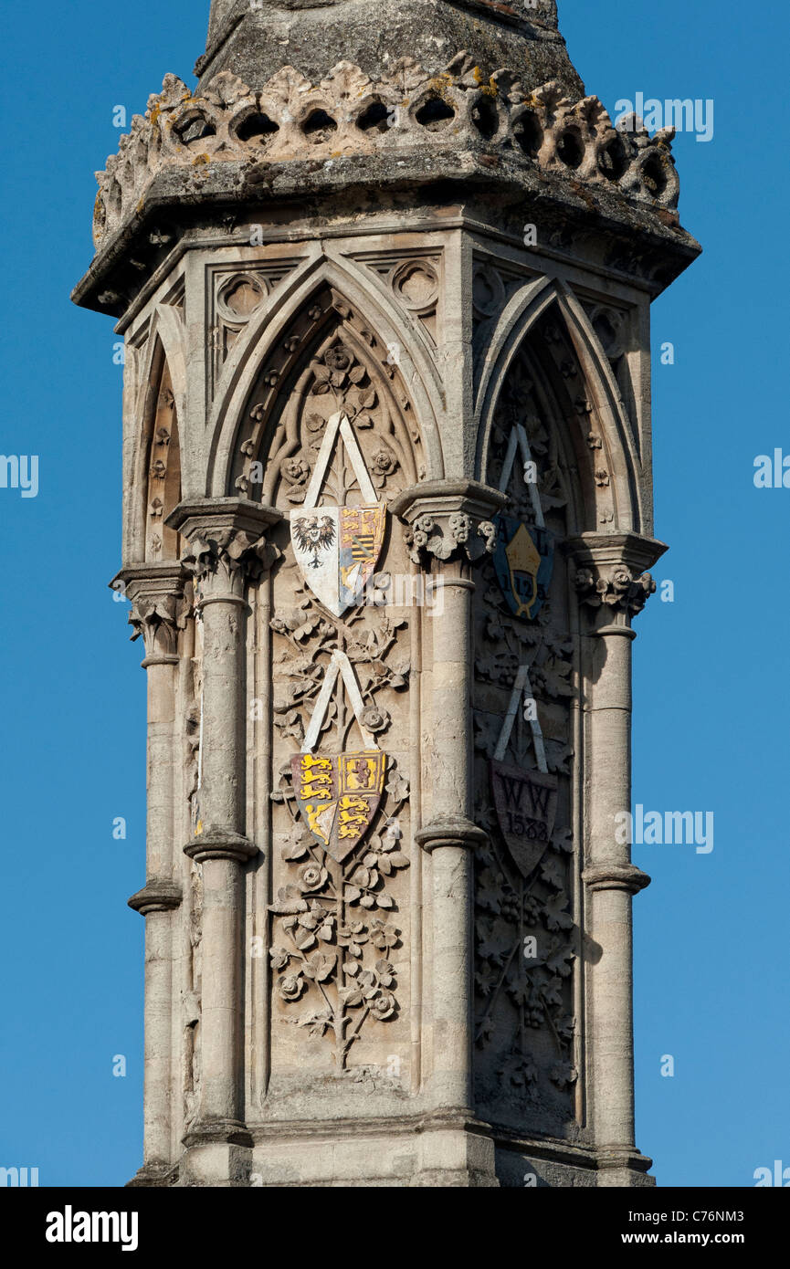 Heraldic shields on Banbury cross, Oxfordshire, England Stock Photo