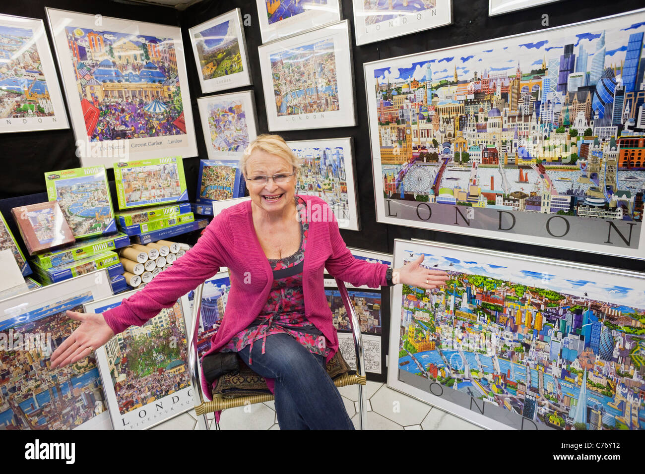 England, London, Covent Garden, Jubilee Market, Poster Shop Stock ... England, London, Covent Garden, Jubilee Market, Poster Shop Stock ...
