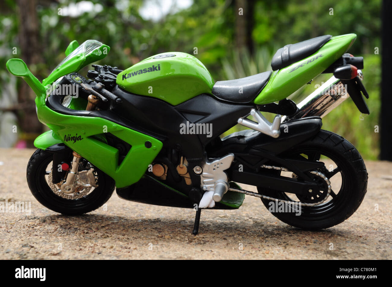 Kawasaki Ninja ZX6R secures 25 unit sales in the first month