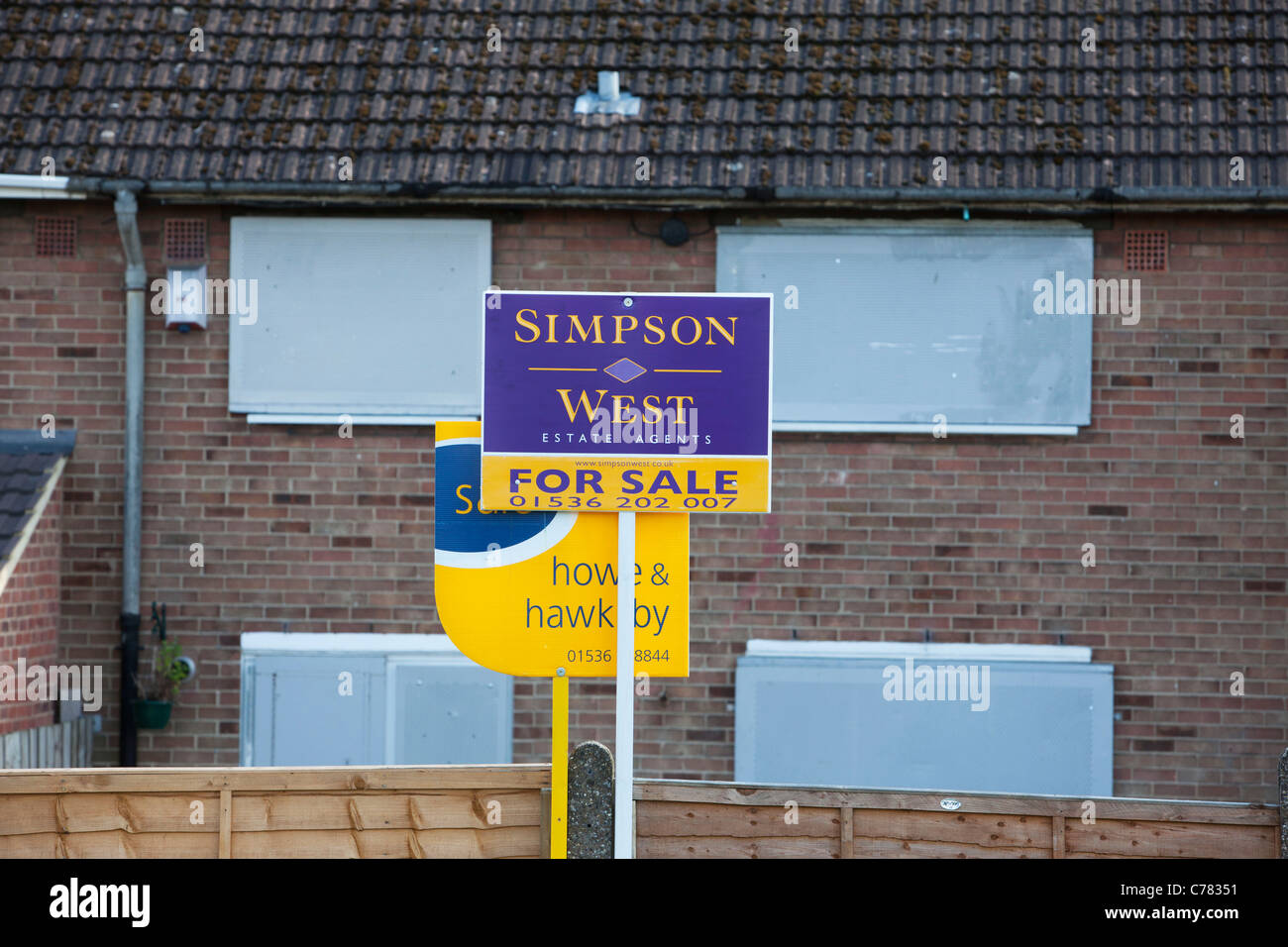 repossessed house for sale in corby Northamptonshire Stock Photo Alamy