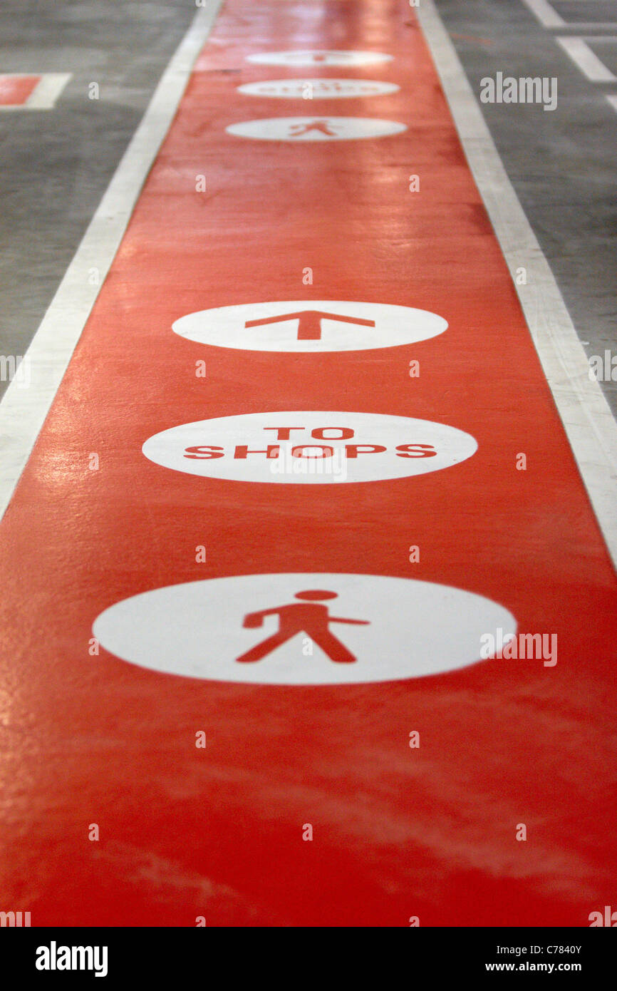 Stratford westfield car park hires stock photography and images Alamy