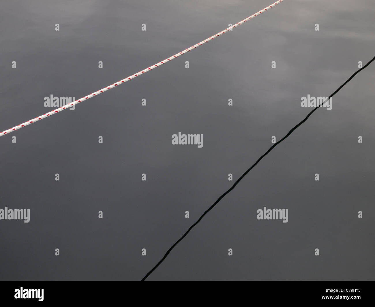 Parallel rope hi-res stock photography and images - Alamy