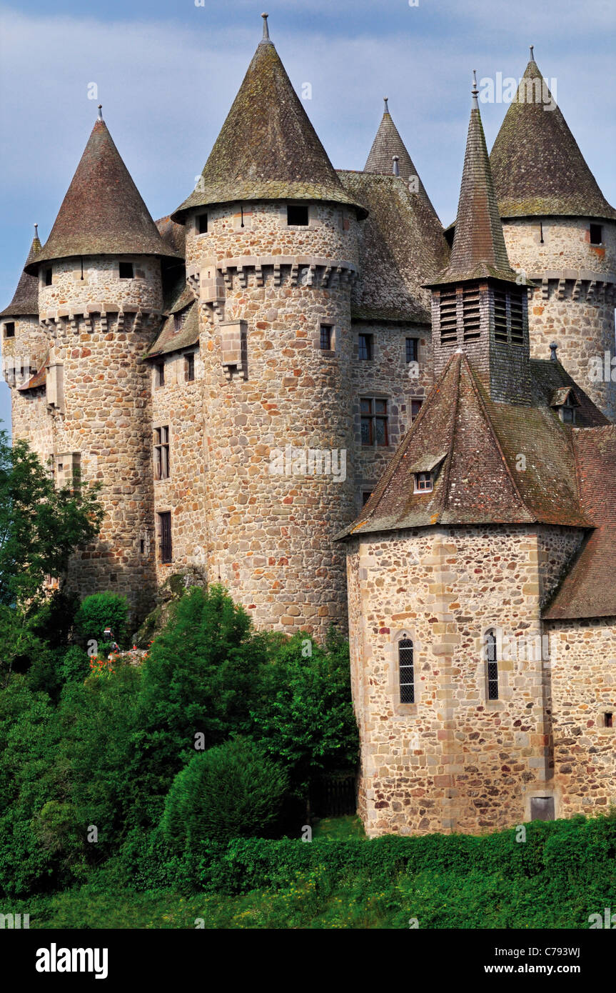 France, Auvergne: Medieval castle Chateau de Val Stock Photo