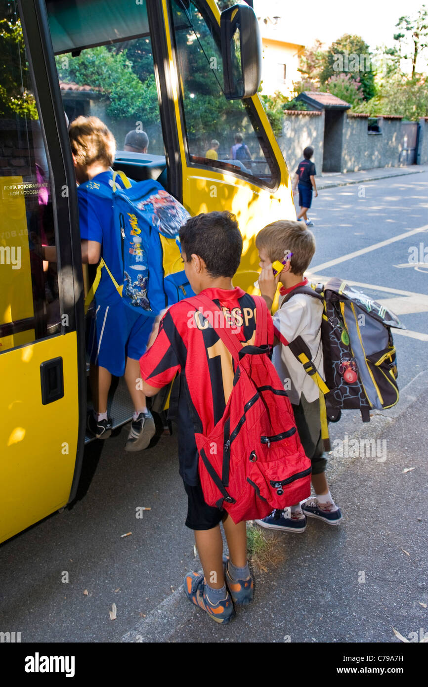 Italy lombardy milan school bus hi-res stock photography and images - Alamy