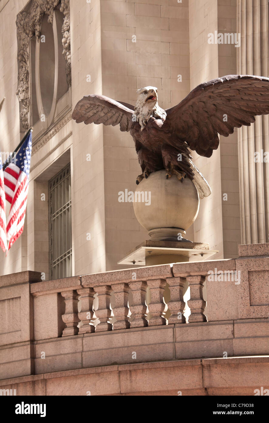 Eagle Statue, Grand Central Terminal, NYC Stock Photo Alamy