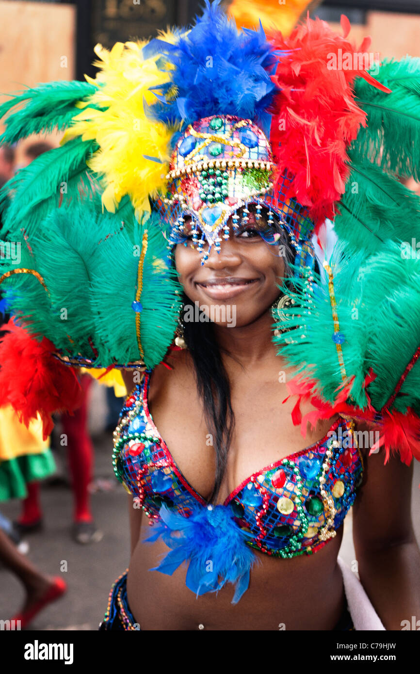 Woman with green feather headdress in Rio carnival parade  display picture 2