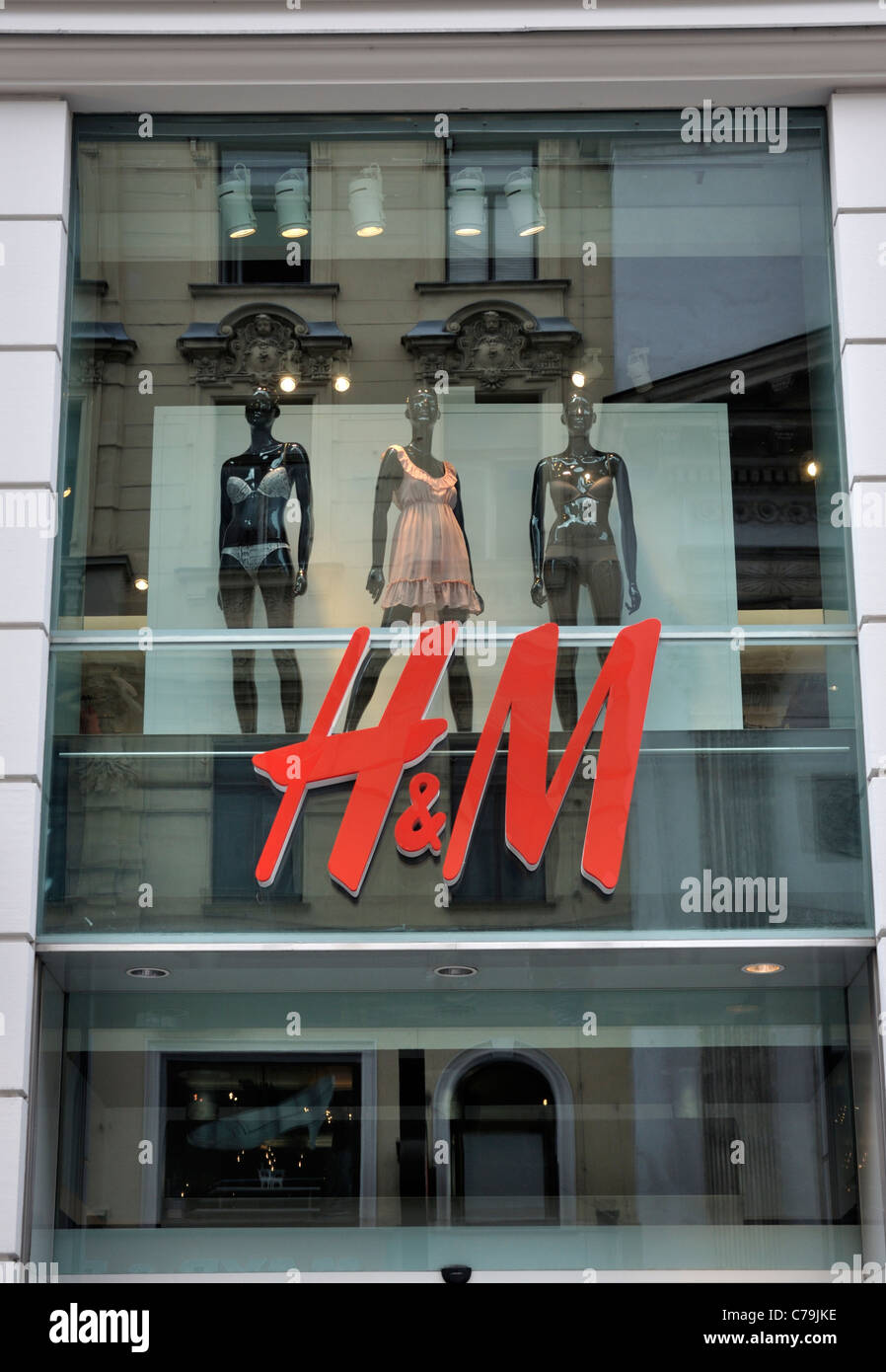 H&m shopping hi-res stock photography and images - Page 2 - Alamy