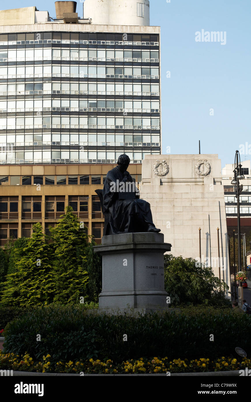 Statue of Thomas Graham Square Glasgow Stock Photo Alamy