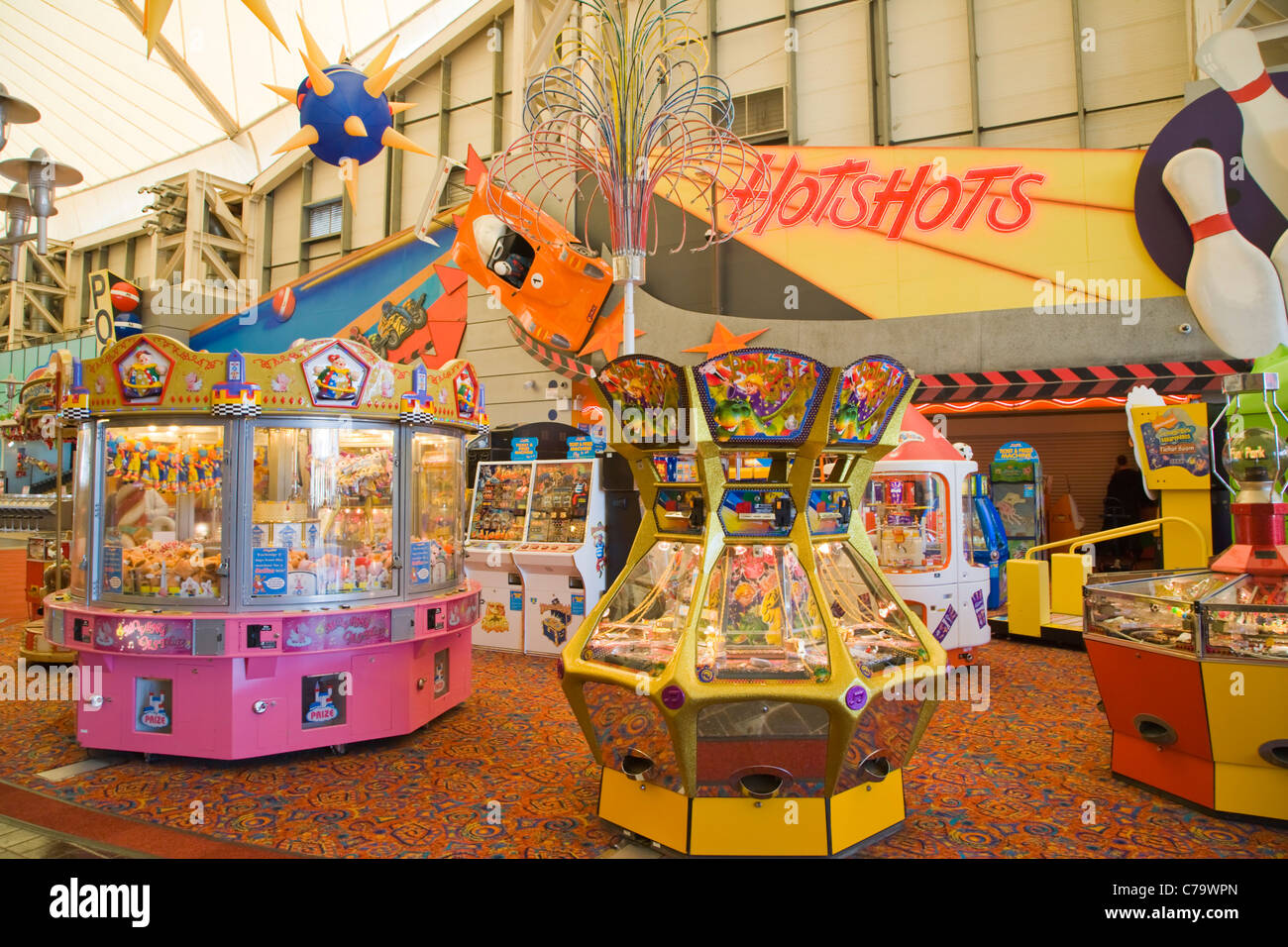 Skyline pavilion interior butlins regis hi-res stock photography and images  - Alamy