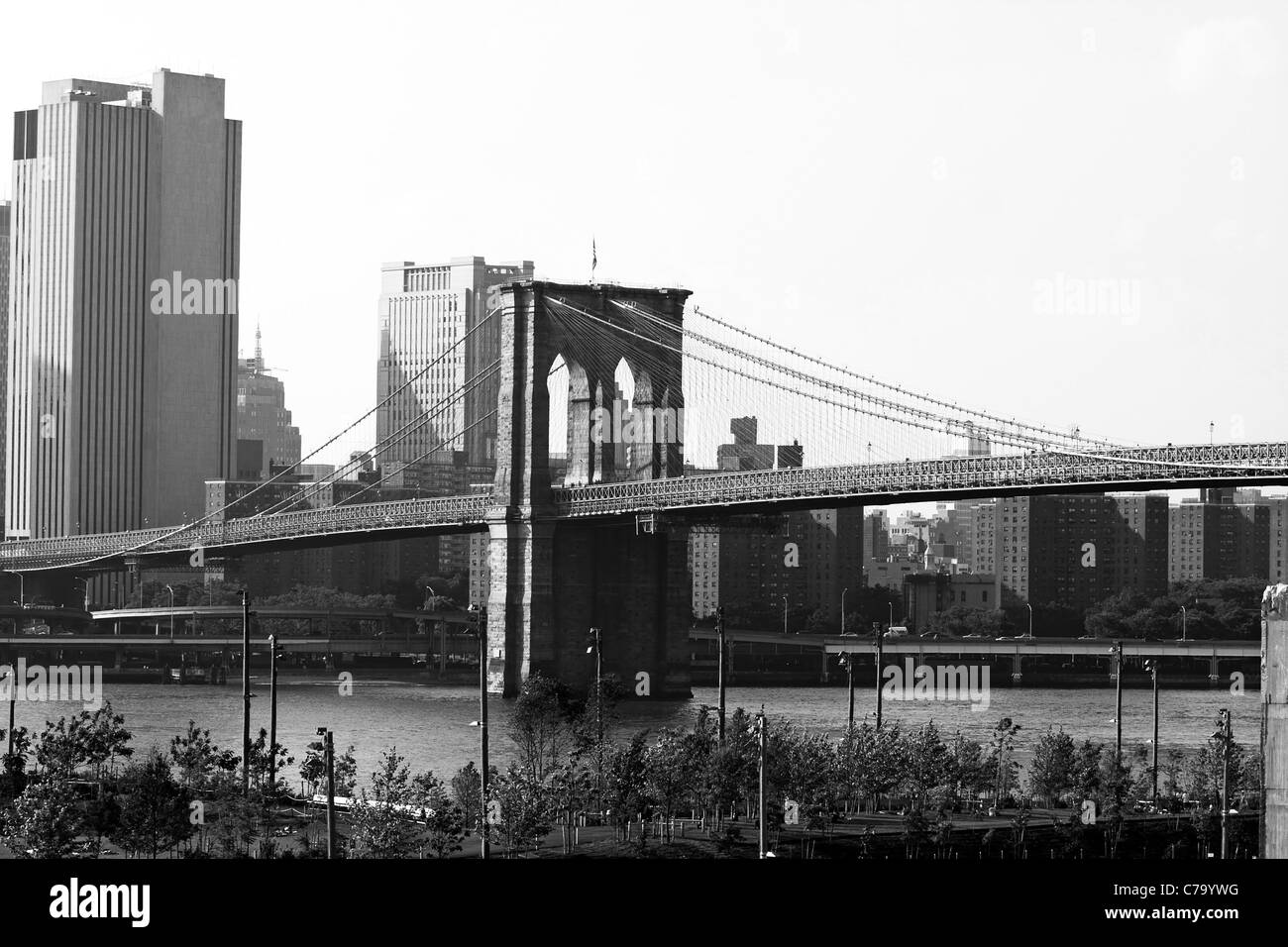 A view of the New York City skyline including the Brooklyn bridge and ...