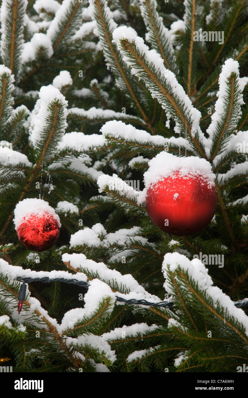 Christmas bauble british hi-res stock photography and images - Alamy