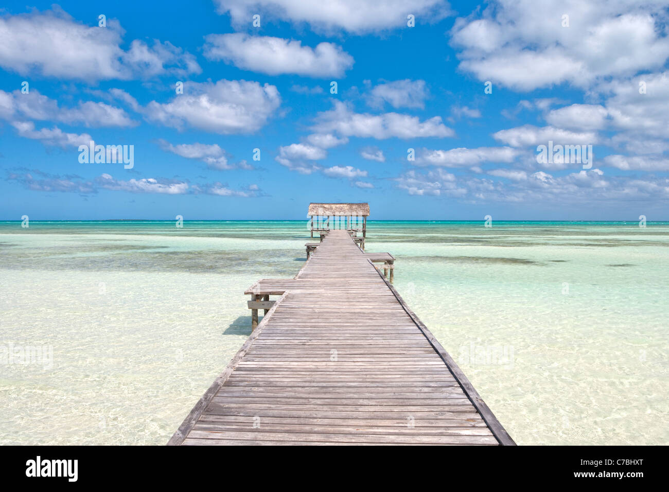 Pier over crystal water in the lagoon, Cayo Guillermo (Jardines del Rey), Ciego de Avila, Cuba Stock Photo