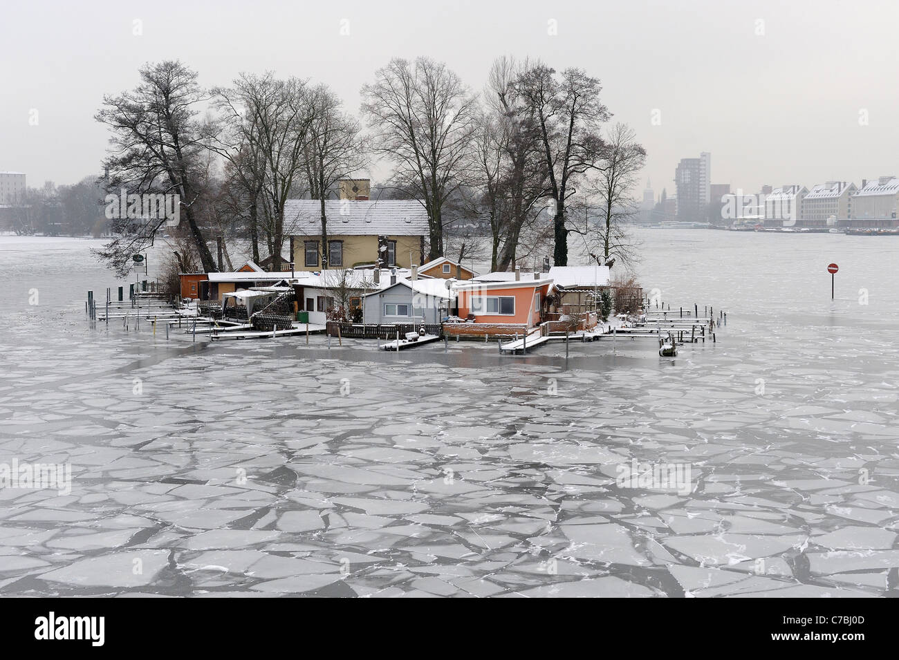 Frozen Havel with the Kleiner Wall Island, Berlin, Germany Stock Photo