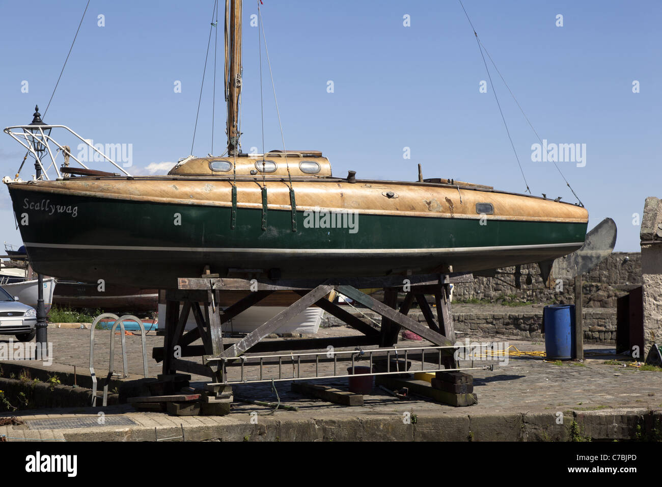 Fairey Marine Atalanta. This classic, light displacement, drop keel