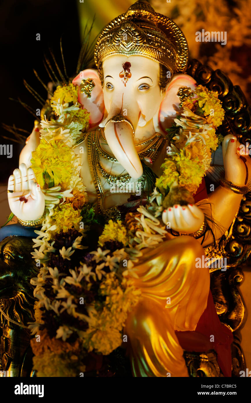 India ganesha people hi-res stock photography and images - Alamy