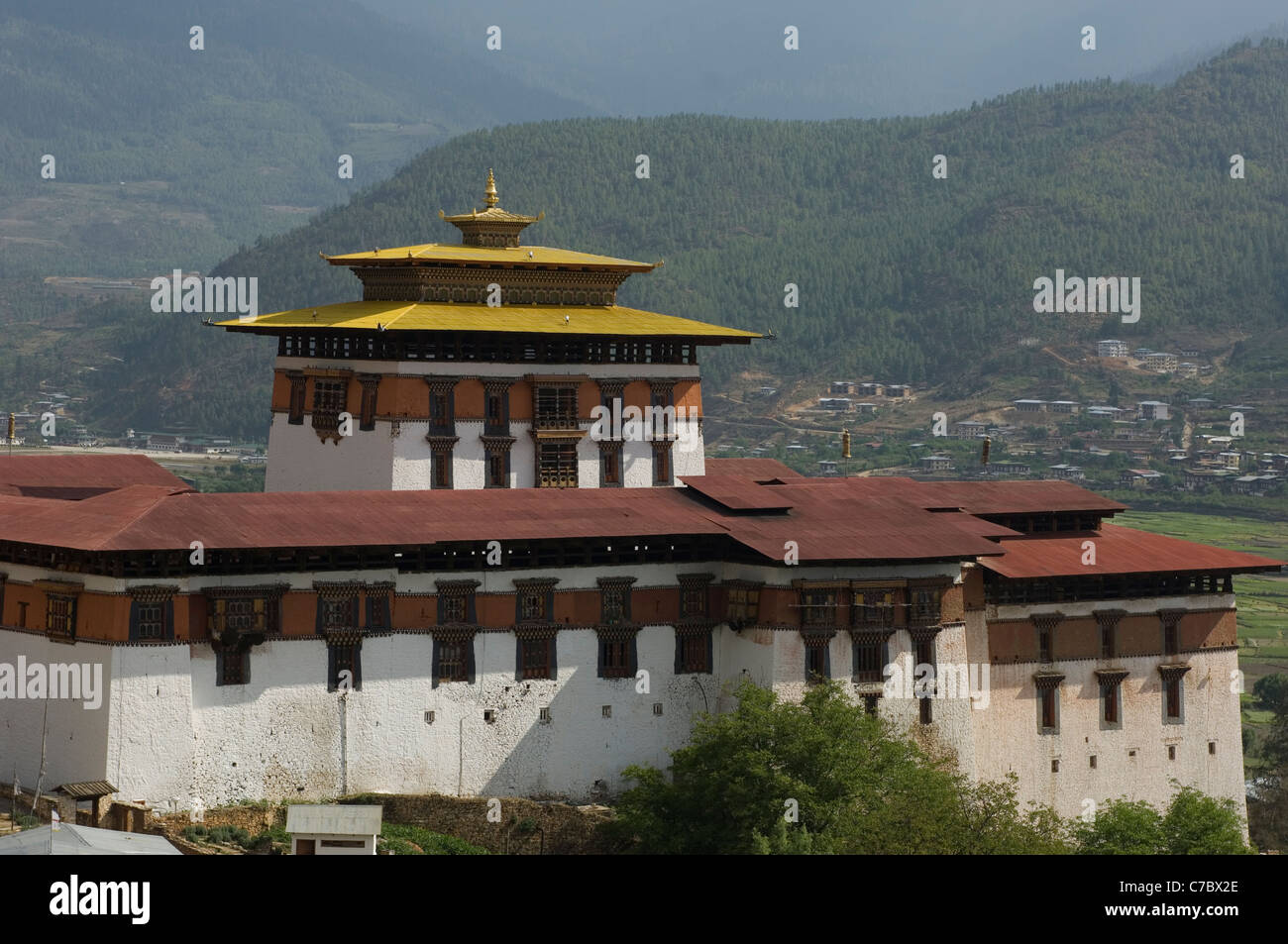 The Rinpung Dzong monastery (meaning literally the Fortress of the Heap of  Jewels) in Paro, Bhutan Stock Photo - Alamy