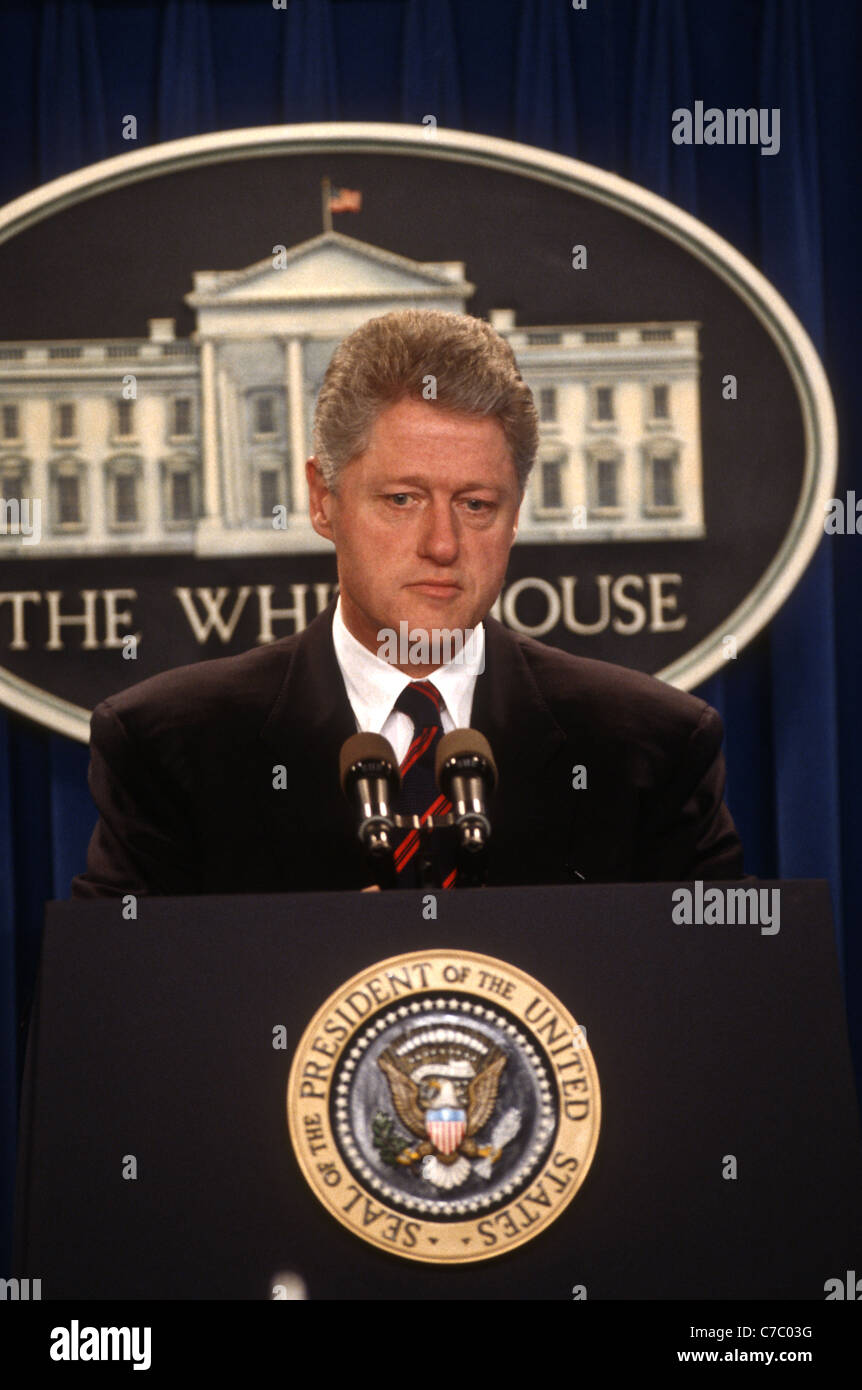 President Bill Clinton briefs the nation on the terrorist bombing at the Atlanta Olympic Games Stock Photo