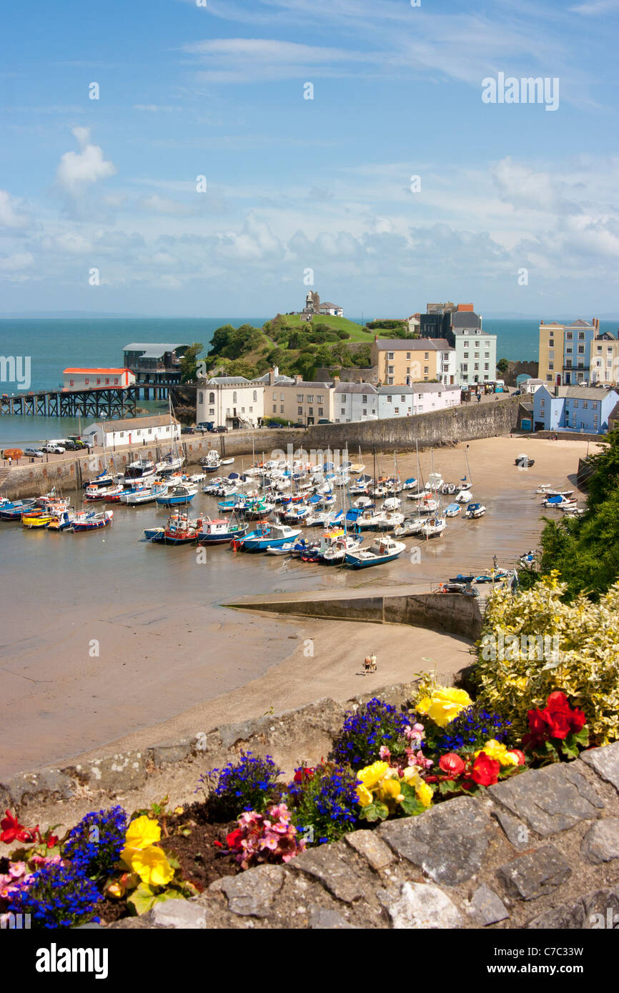 Tenby harbour yachts boats hi-res stock photography and images - Alamy