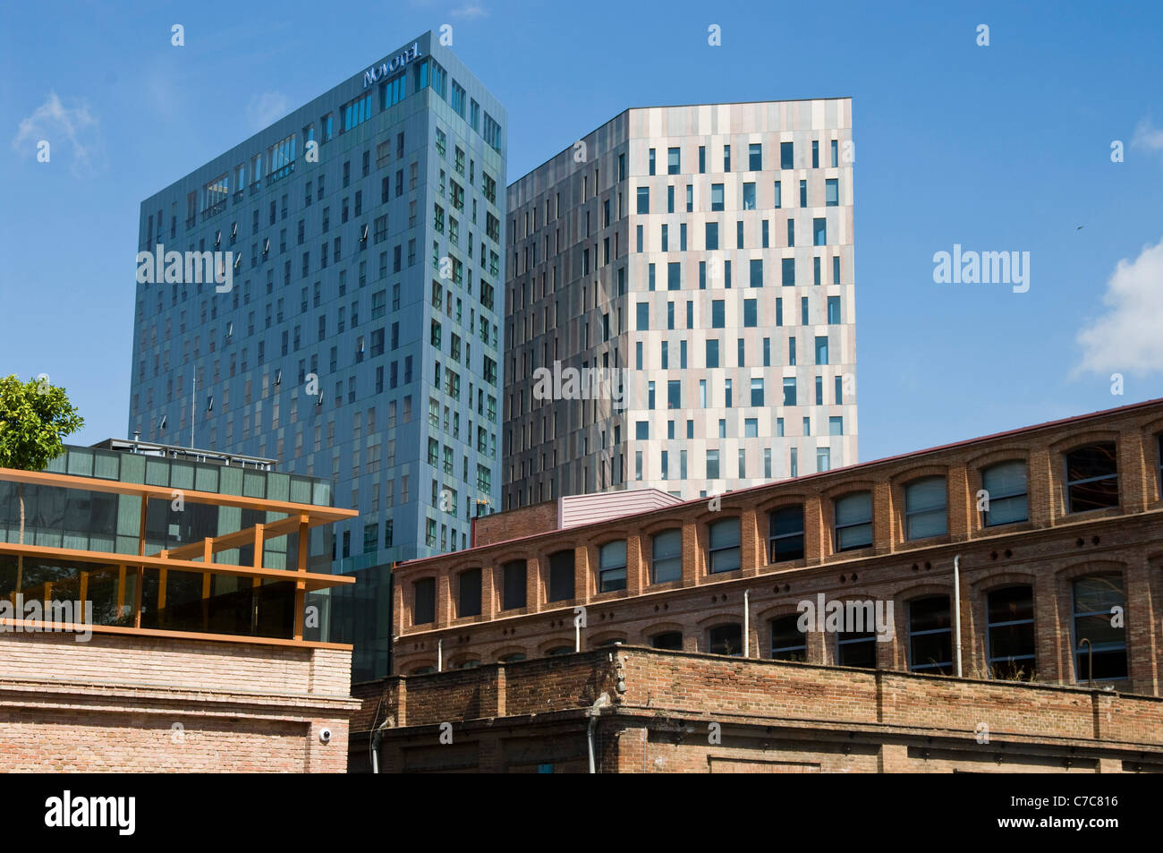 Spain Barcelona Contemporary architecture in the area 22@. D 197 and D 199  buildings (2008) designed by David Chipperfield Stock Photo - Alamy