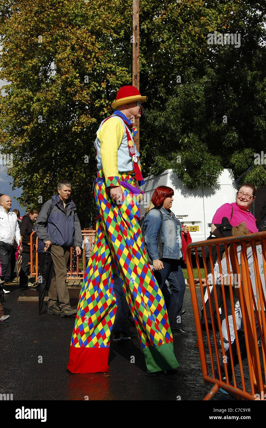 Clown stilts hires stock photography and images Alamy
