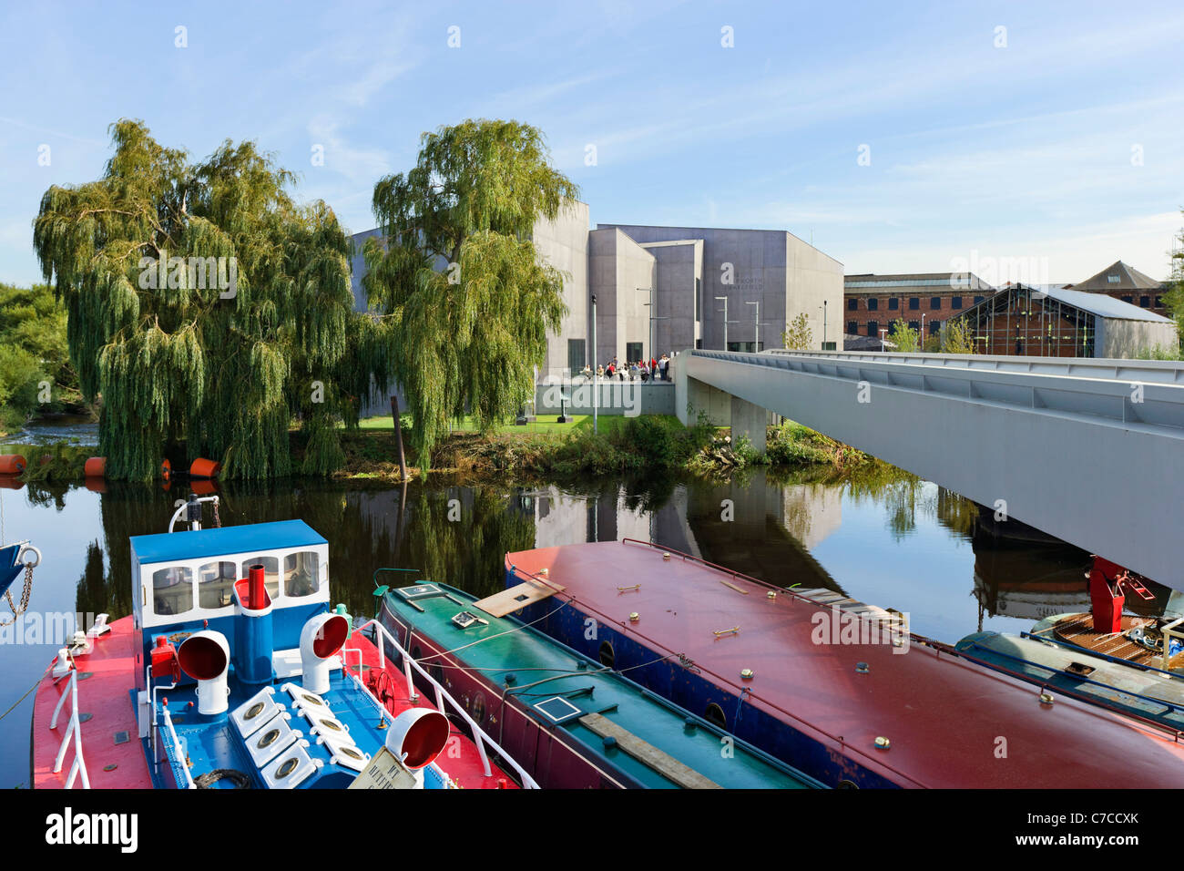The Hepworth Wakefield art gallery viewed from across the River Calder, Wakefield, West Yorkshire, UK Stock Photo