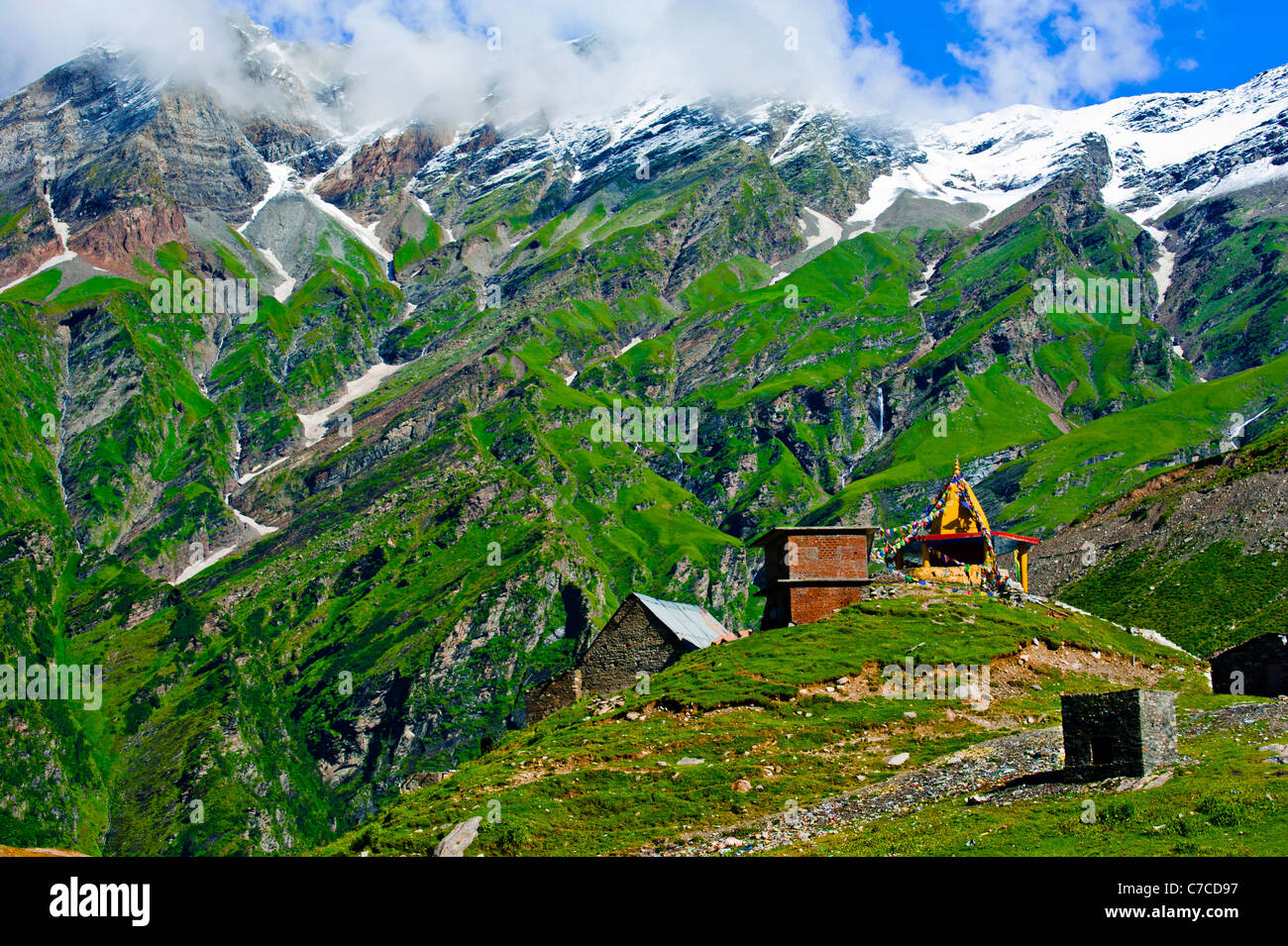 Indian Himalaya landscape with small tibetian buddhist temple and village buildings. India, Himachal Pradesh, Rohtang Pass Stock Photo