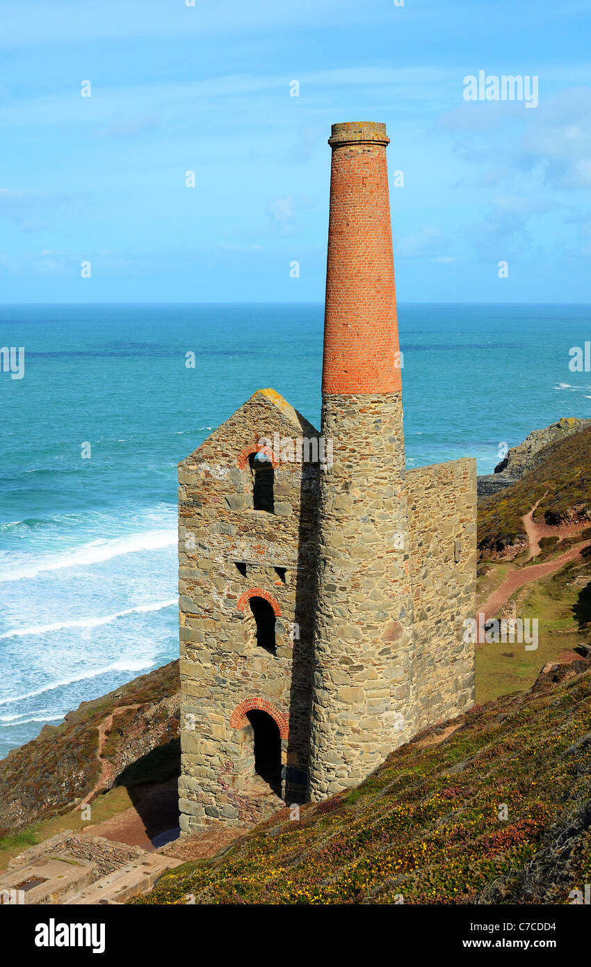 An old engine house at  the closed down Wheal coates tin mine near St.Agnes in Cornwall, UK Stock Photo