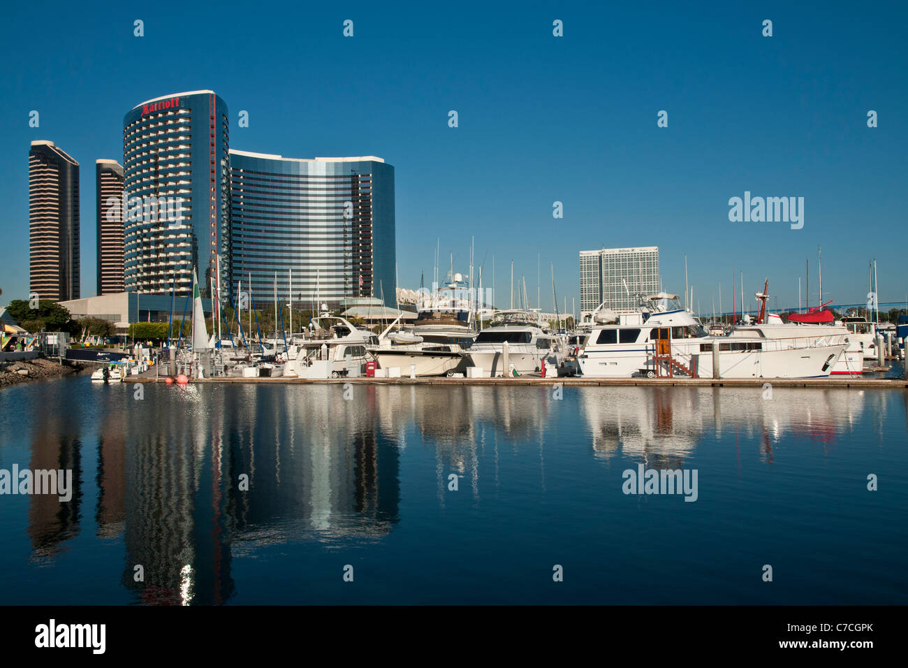 Marriott hotel waterfront boats hi-res stock photography and images - Alamy