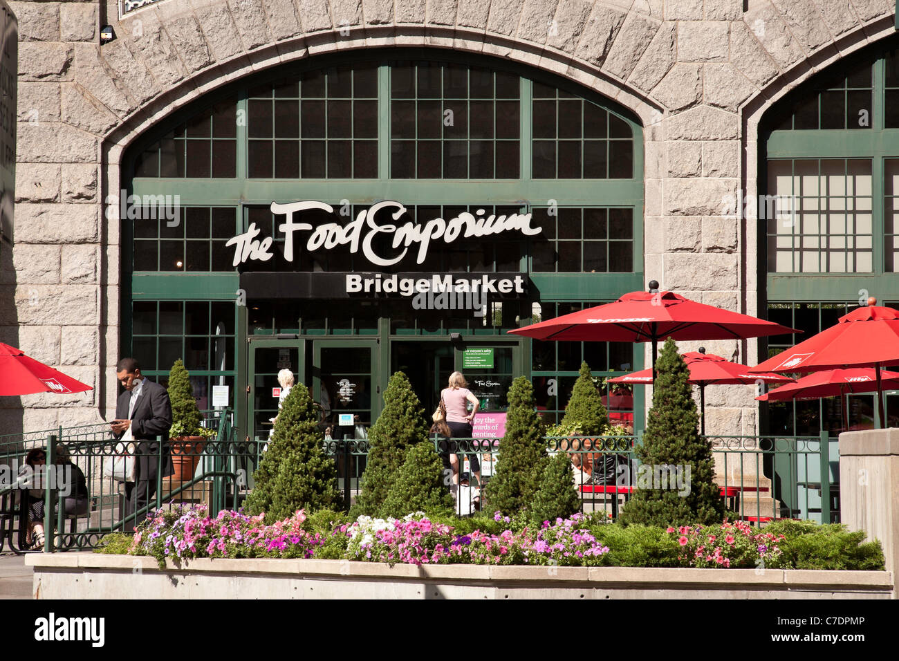 The Food Emporium Grocery Store Entrance, BridgeMarket, 59th Street Bridge, NYC Stock Photo