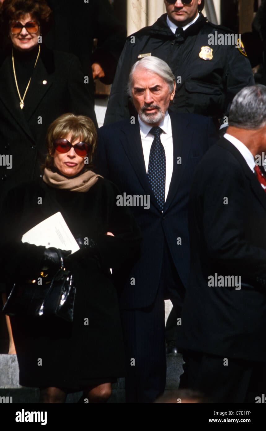 Actor Gregory Peck following the funeral service for former US Ambassador to France Pamela Harriman Stock Photo