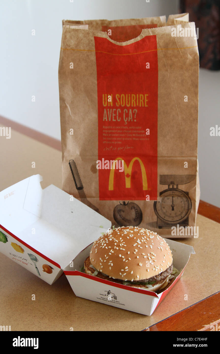 mcdonalds bigmac 'big mac' burger takeout Stock Photo