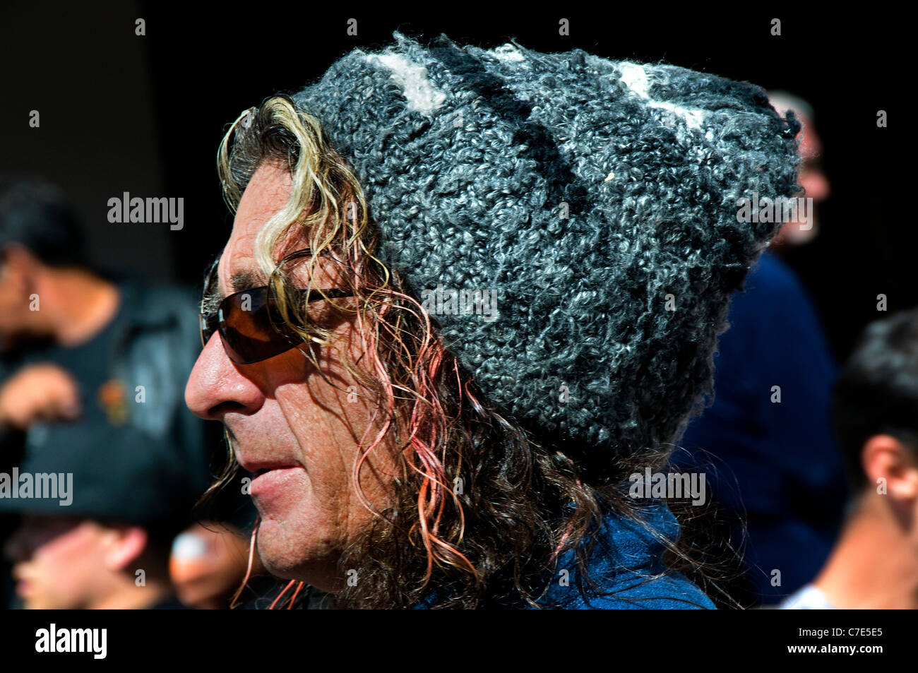 Guys Wearing Rag Sock hat hi-res stock photography and images - Alamy