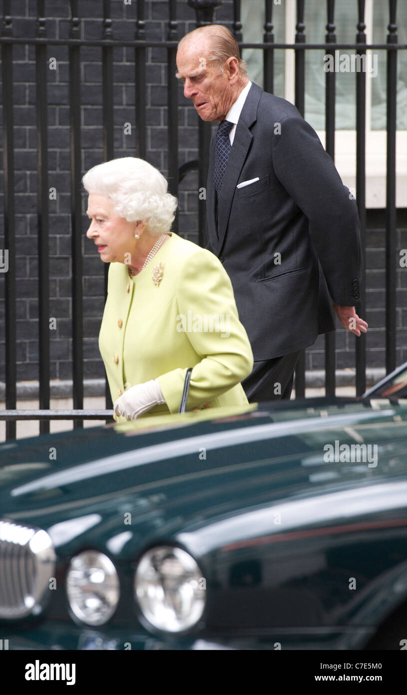 HRH The Queen and Duke of Edinburgh meet David and Samantha Cameron out side ten Downing street to Celebrate his 90th Birthday Stock Photo
