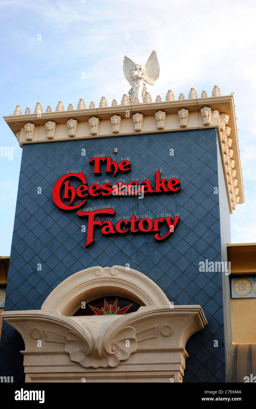 Cheesecake factory hires stock photography and images Alamy