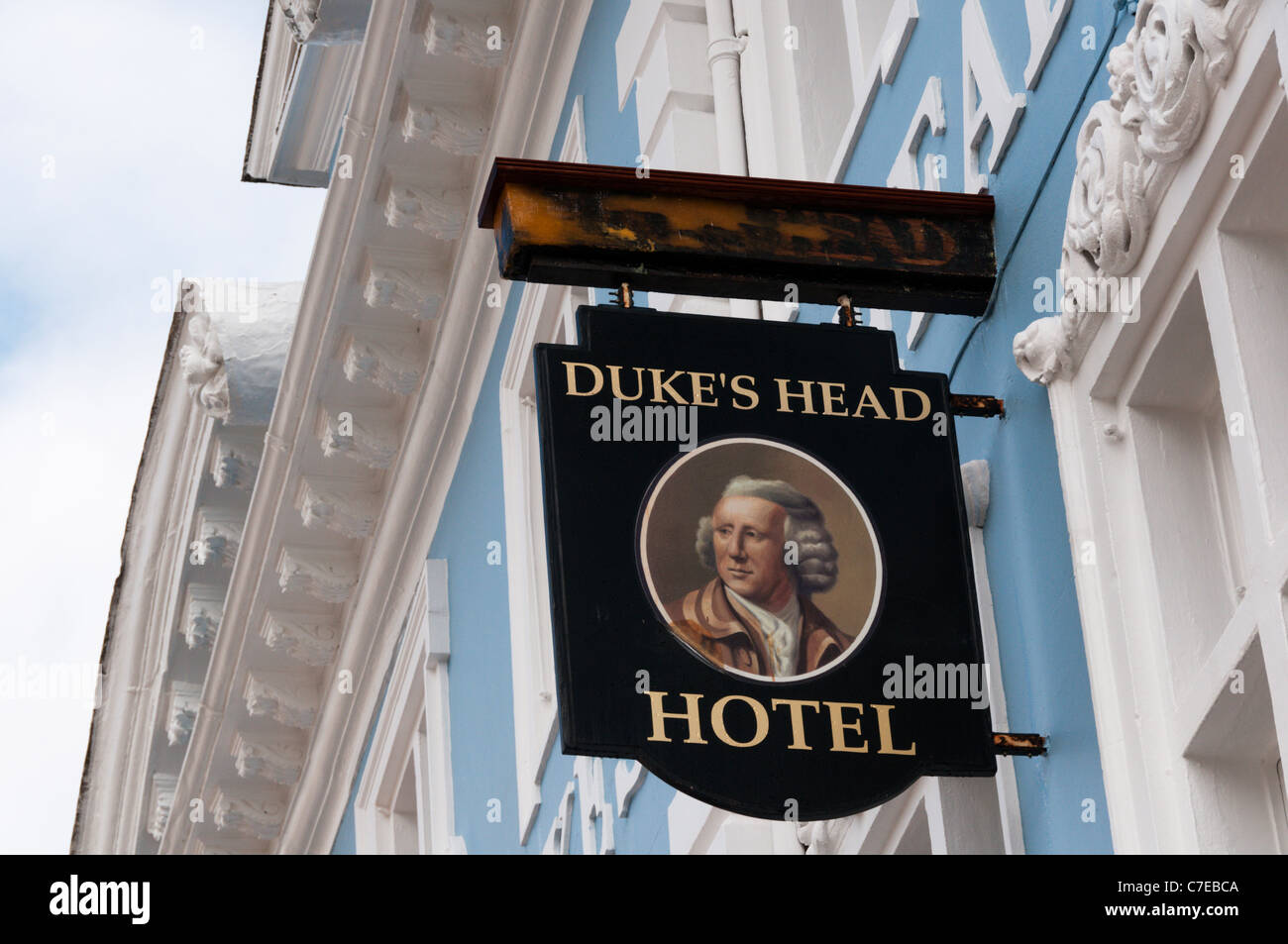 The sign of the Duke's Head Hotel on the Tuesday Market Place, King's Lynn, Norfolk, England Stock Photo