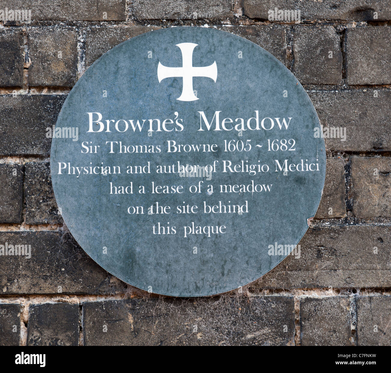 Grey plaque in Ferry Lane, Norwich, for Sir Thomas Browne (1605 - 1682) Stock Photo