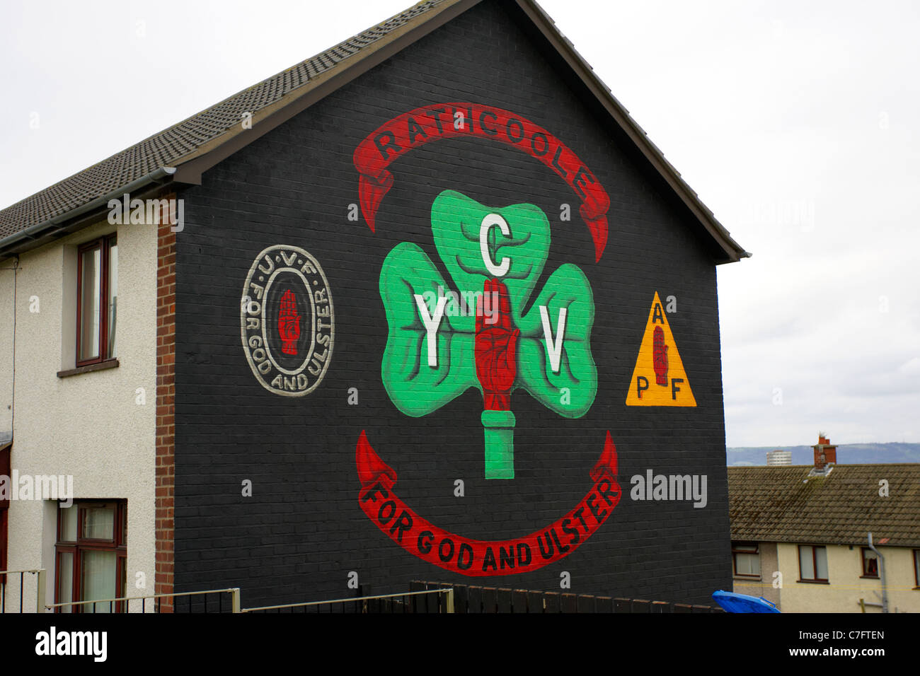 rathcoole ycv for god and ulster loyalist wall mural painting newtownabbey northern ireland Stock Photo