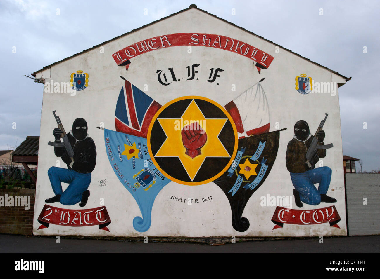 lower shankill uff ulster freedom fighters loyalist wall mural painting west belfast northern ireland Stock Photo