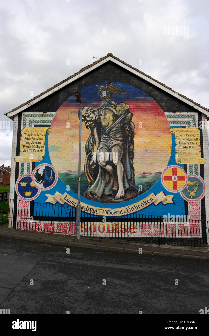 lenadoon saoirse freedom republican memorial cuchulainn wall mural painting west belfast northern ireland Stock Photo