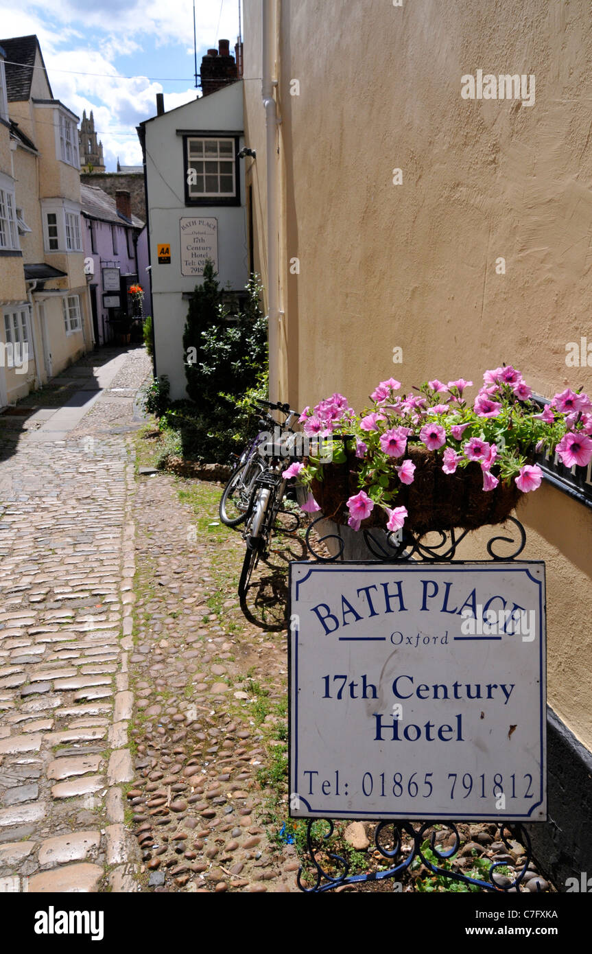 Bath place hotel oxford 17th century hotel hi-res stock photography and ...
